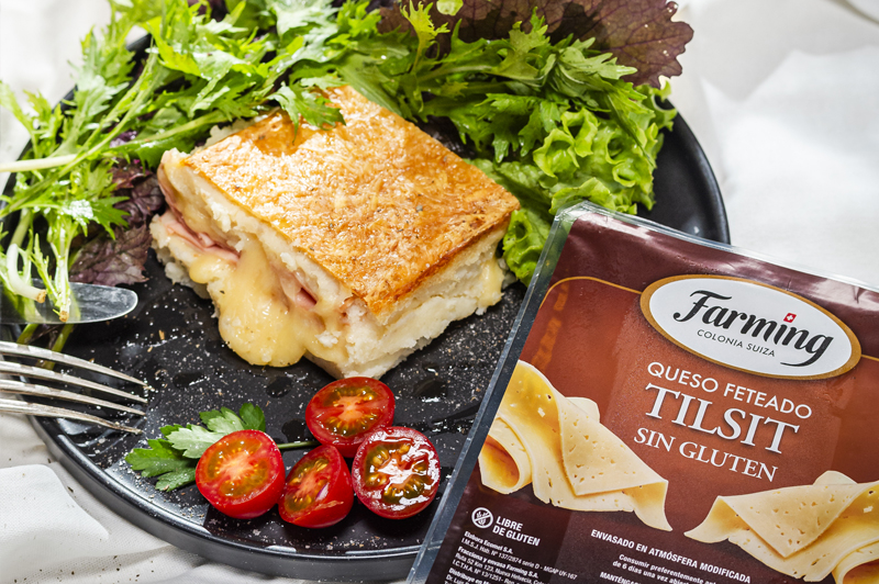 Pastel de papa y mortadela y mezcla de quesos