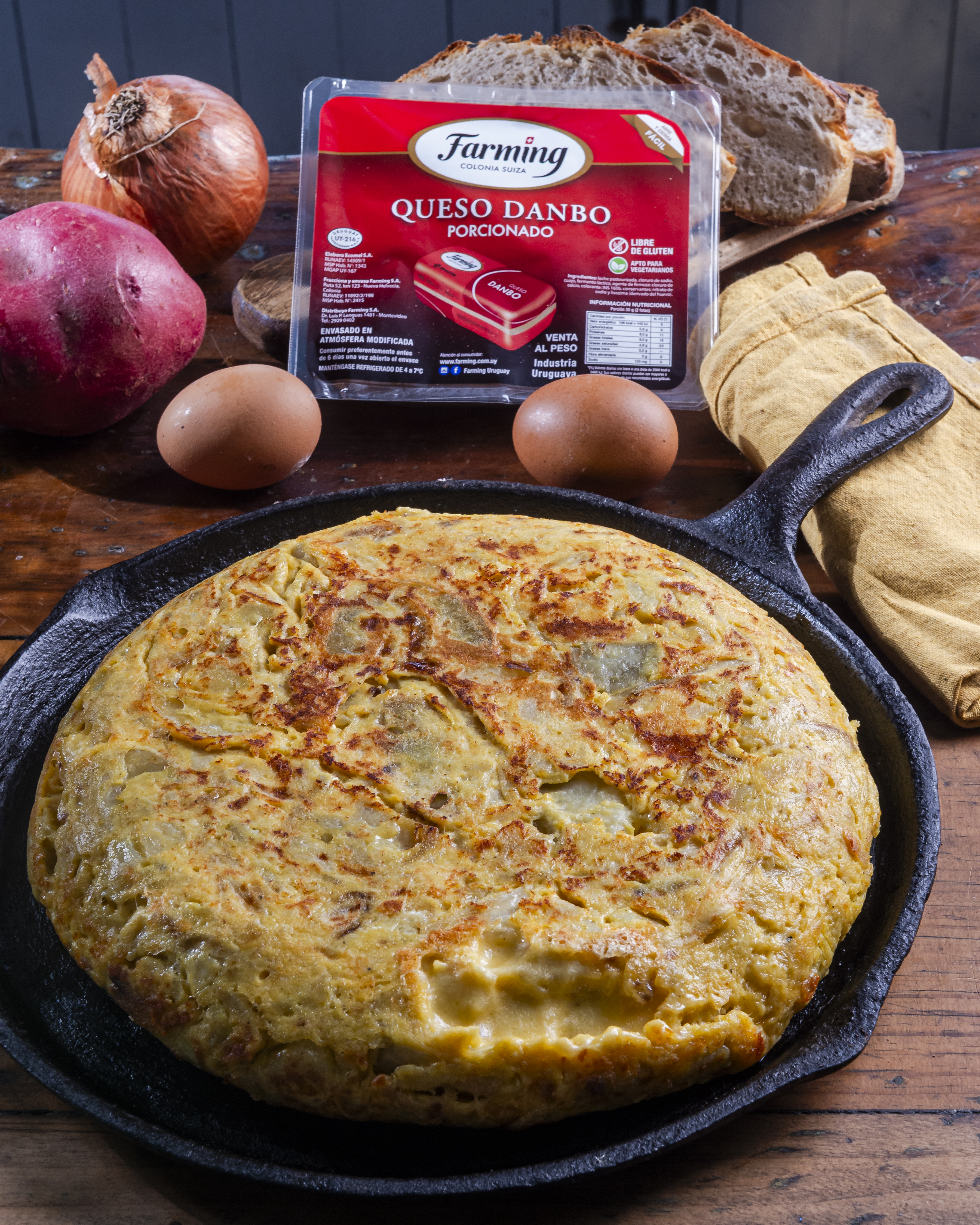 Tortilla de papa confitadas con tropezones de queso