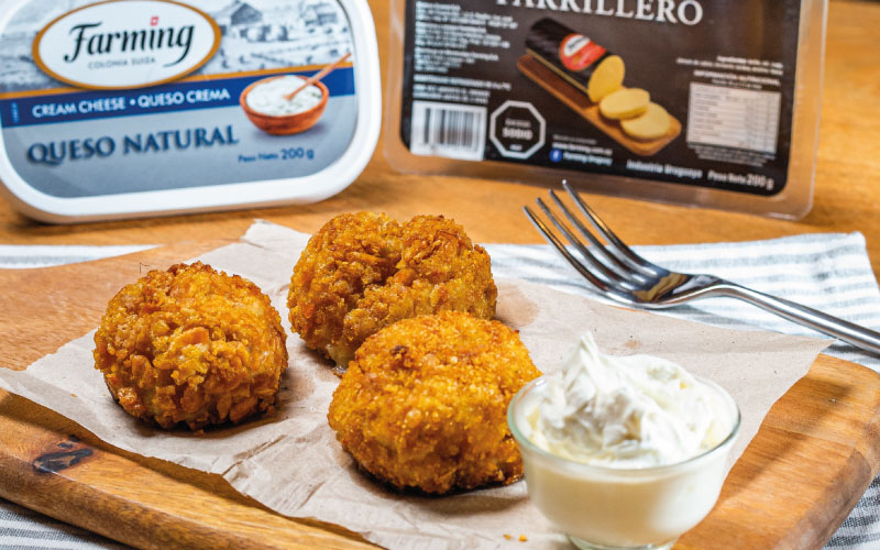 Croquetas crocantes de papa y provolone