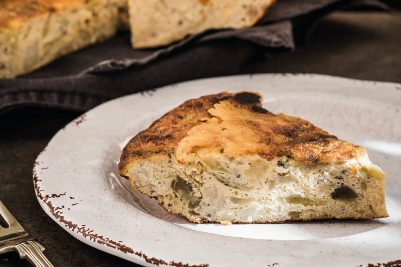 Tortilla con berenjenas y queso ibérico